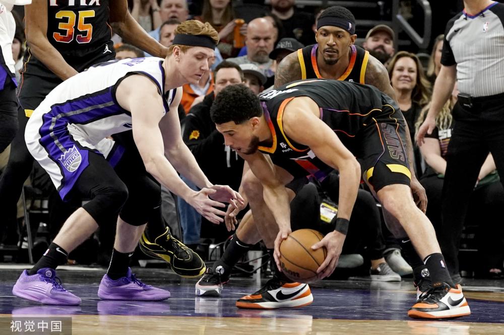 他凭借无可 他凭借无可